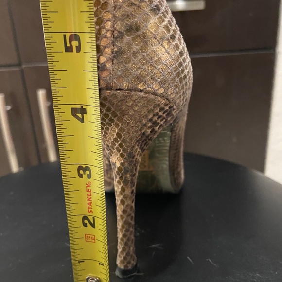 | Beverly Feldman | Metallic Reptile Print Pumps - Picture 6 of 6
